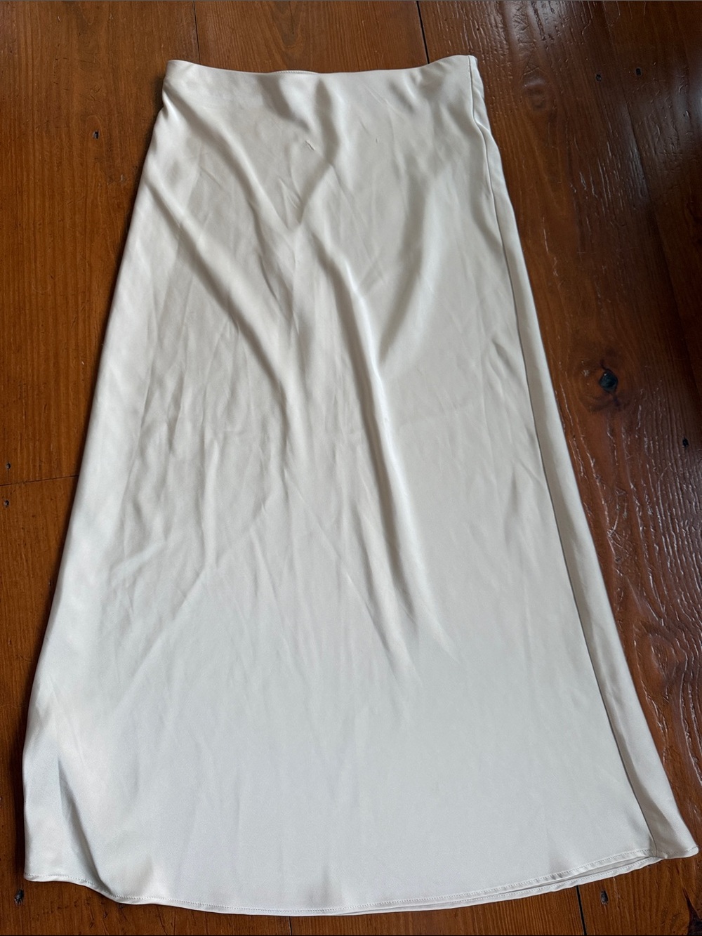 ZARA satin skirt size snall